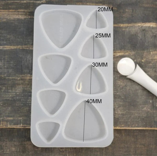 8 Cavity Curved Triangle Rakhi & Bracelet & Pendant Mould