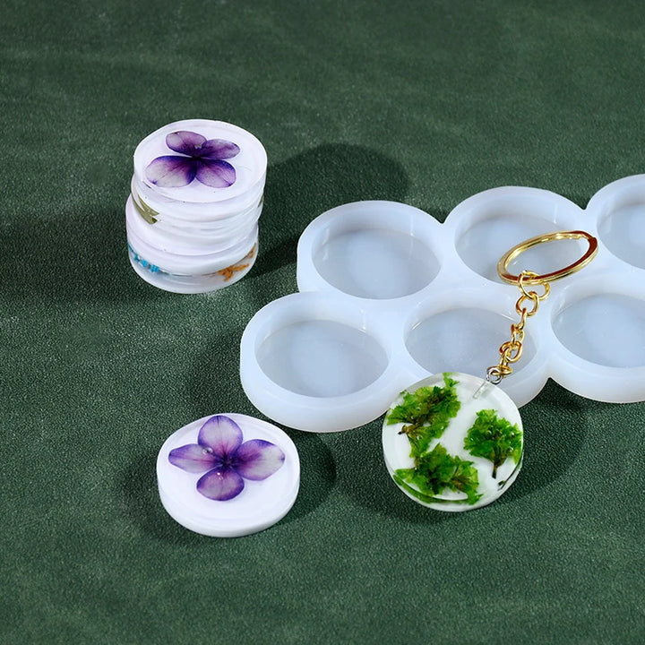 8 Cavity Round Keychain & Pendant Mould