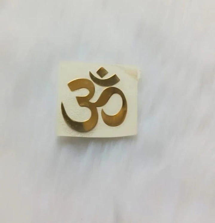 Om  Sticker
